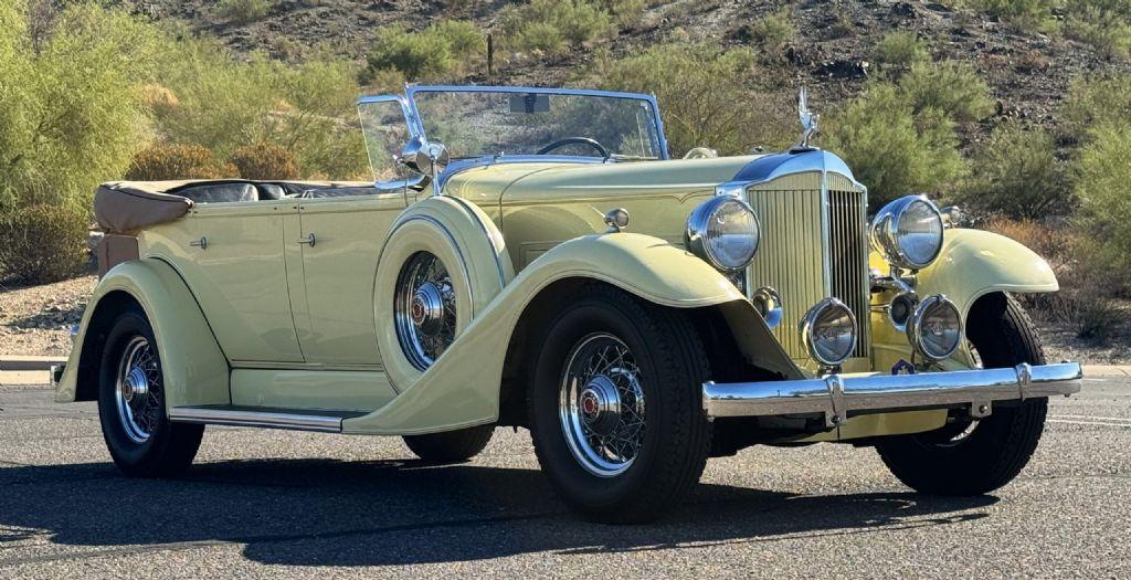1933 Packard Eight