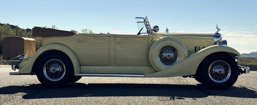 1933 Packard Eight
