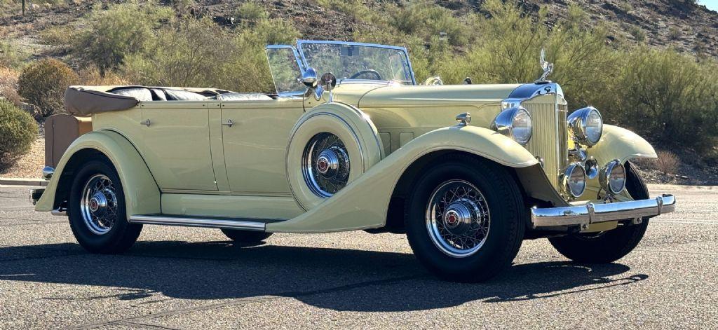 1933 Packard Eight