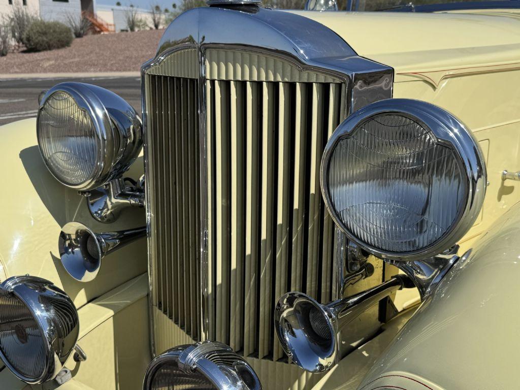 1933 Packard Eight