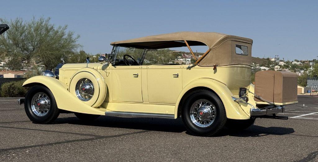 1933 Packard Eight
