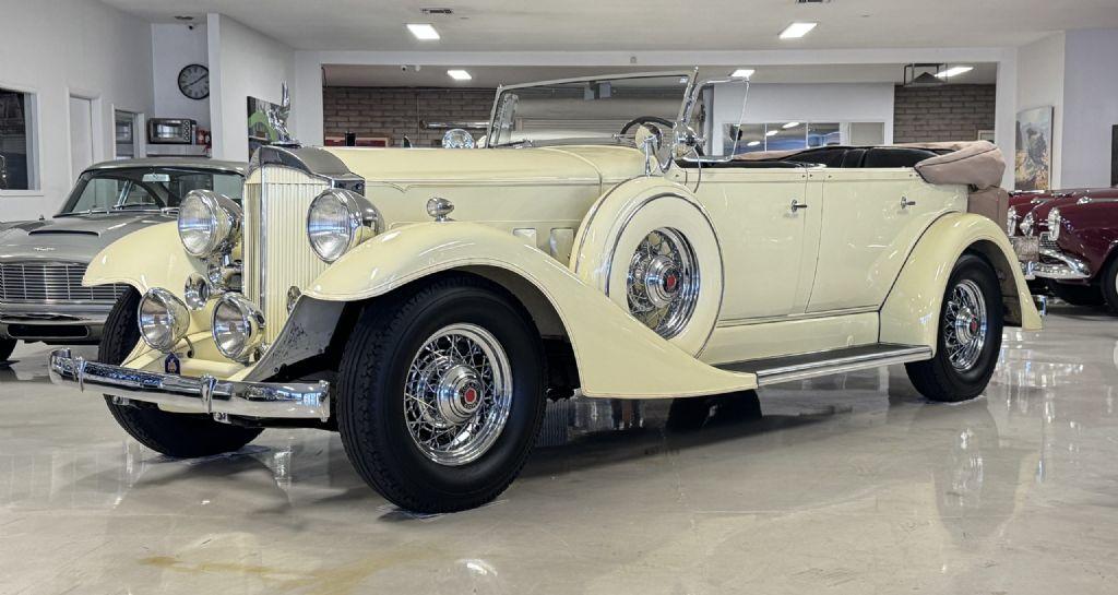 1933 Packard Eight