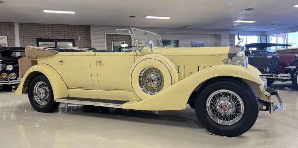 1933 Packard Eight