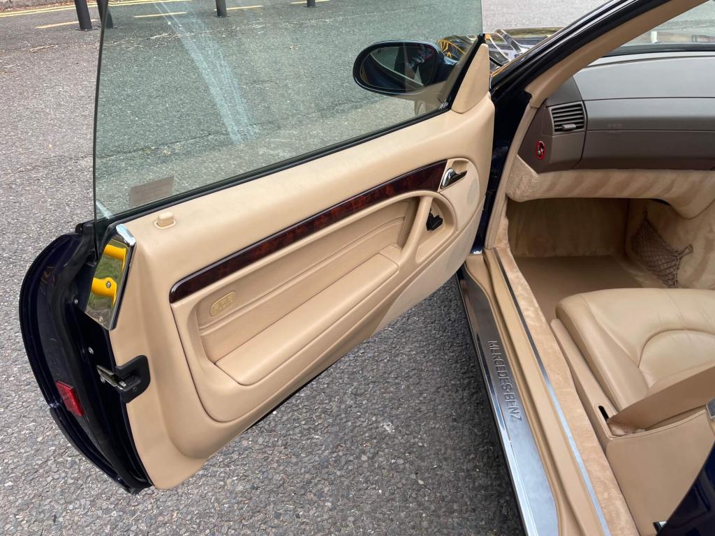 1999 Mercedes - Benz SL320