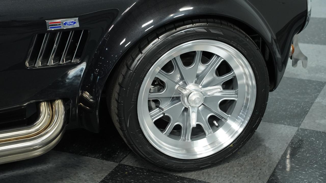 1965 Shelby Cobra Backdraft 427