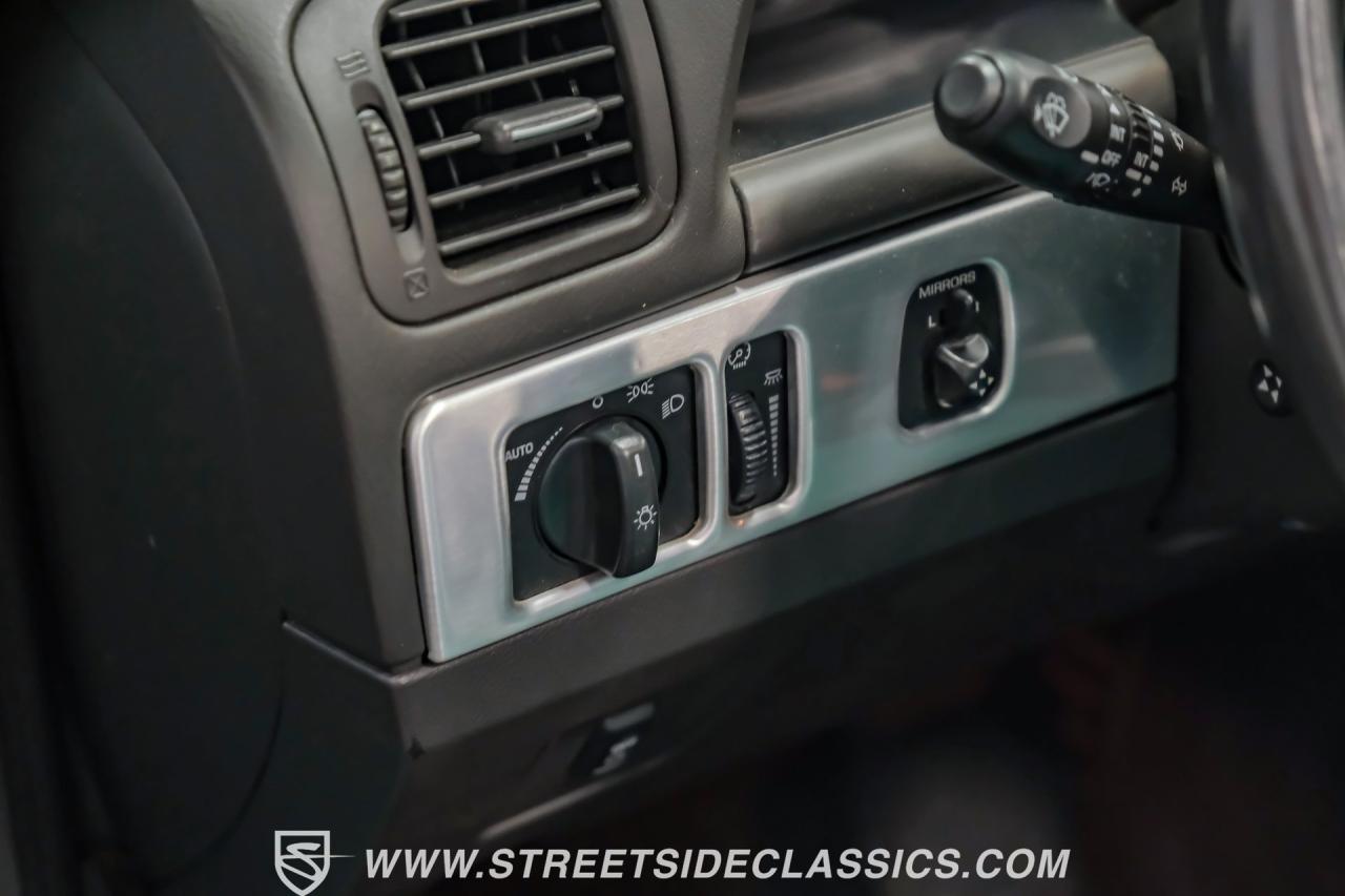 2002 Ford Thunderbird