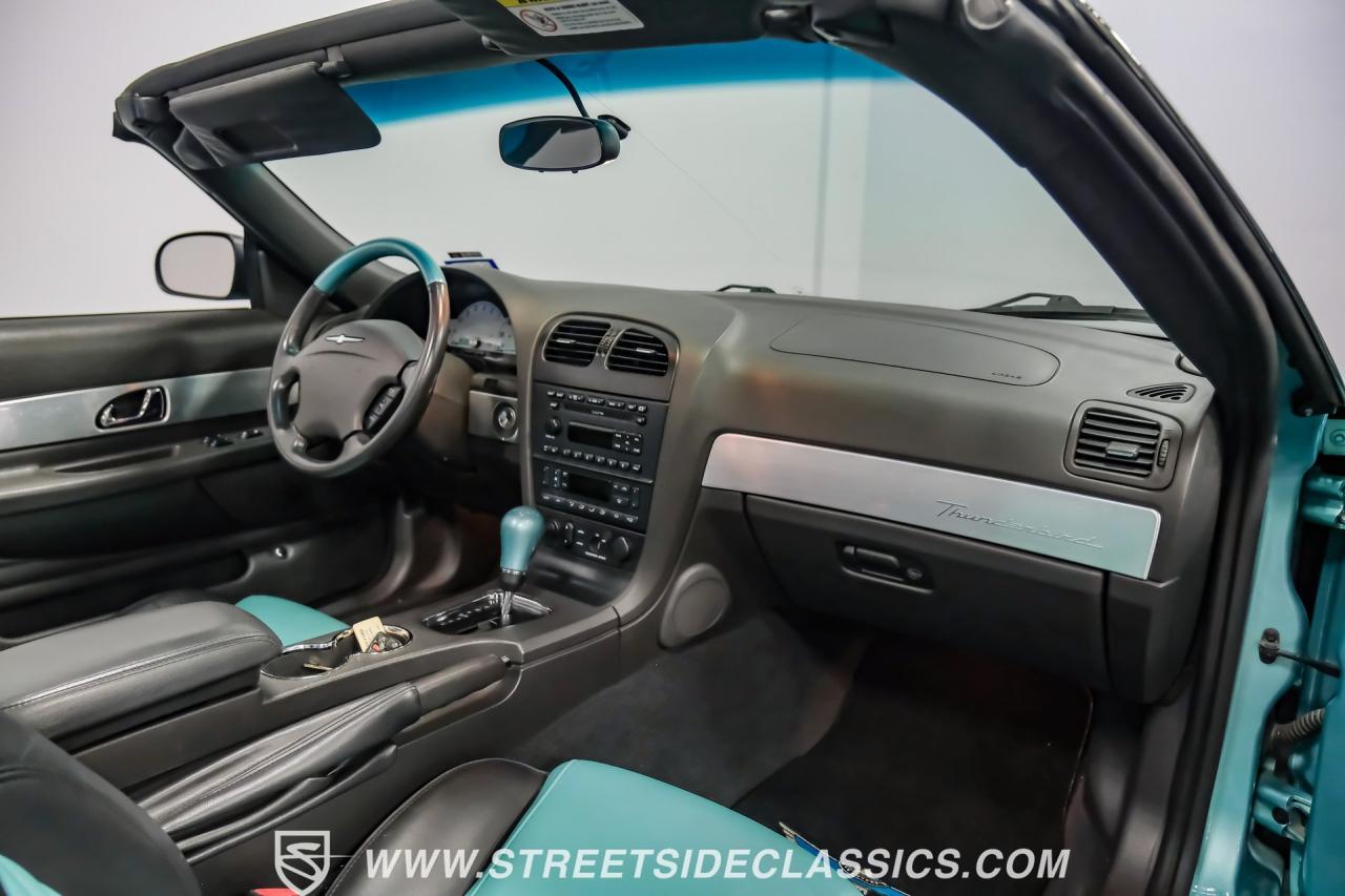 2002 Ford Thunderbird