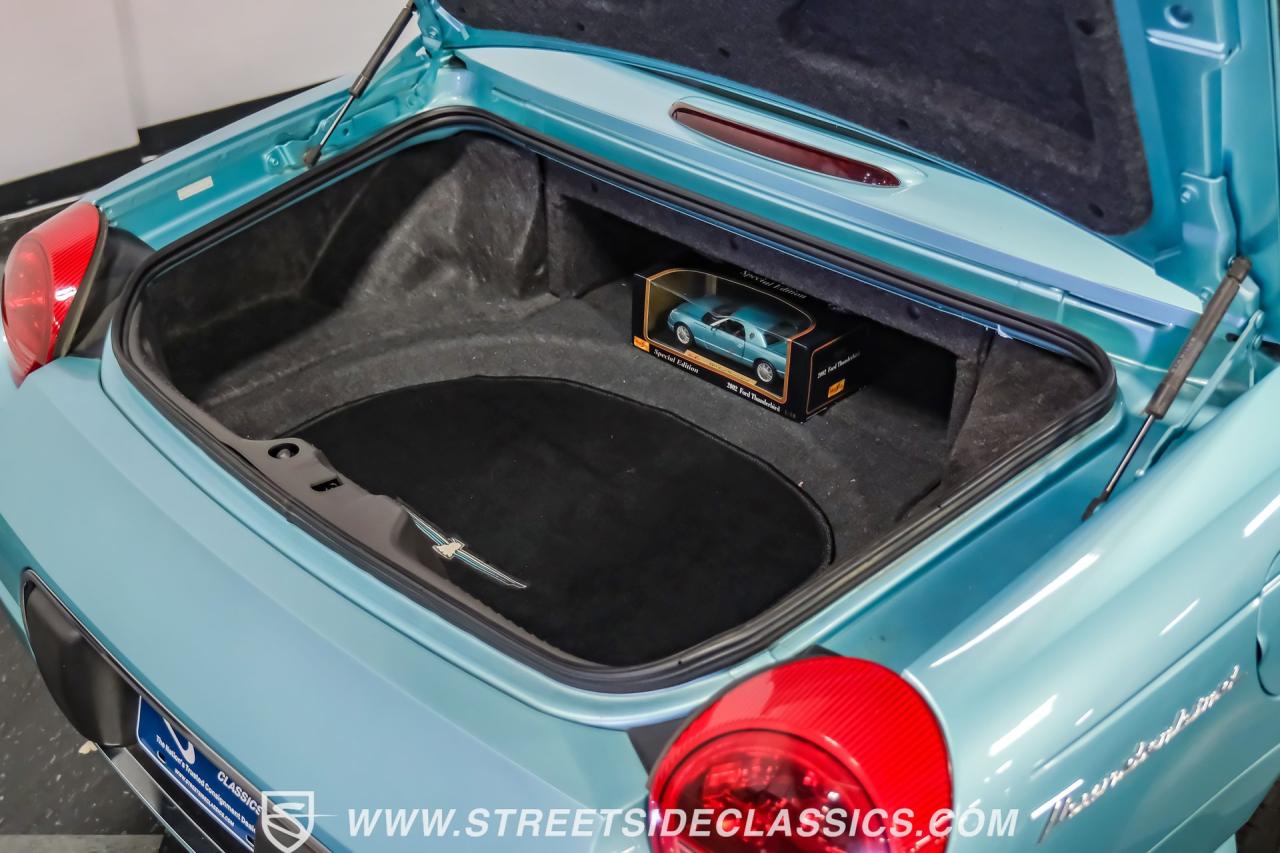 2002 Ford Thunderbird