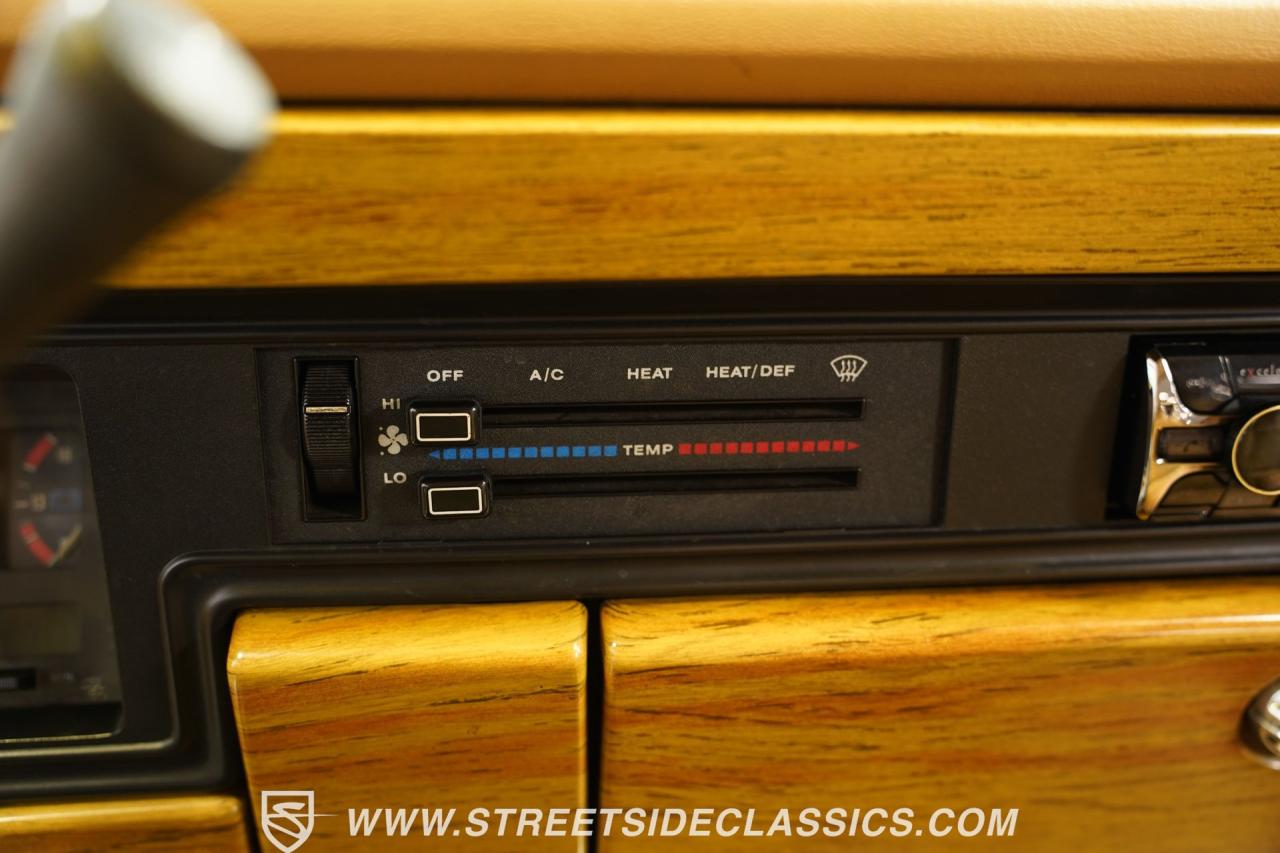 1988 Jeep Grand Wagoneer