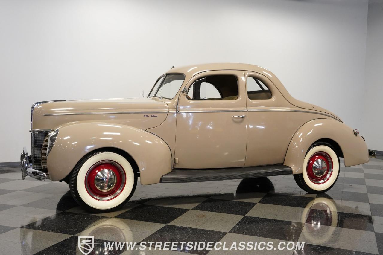 1940 Ford Deluxe Business Coupe