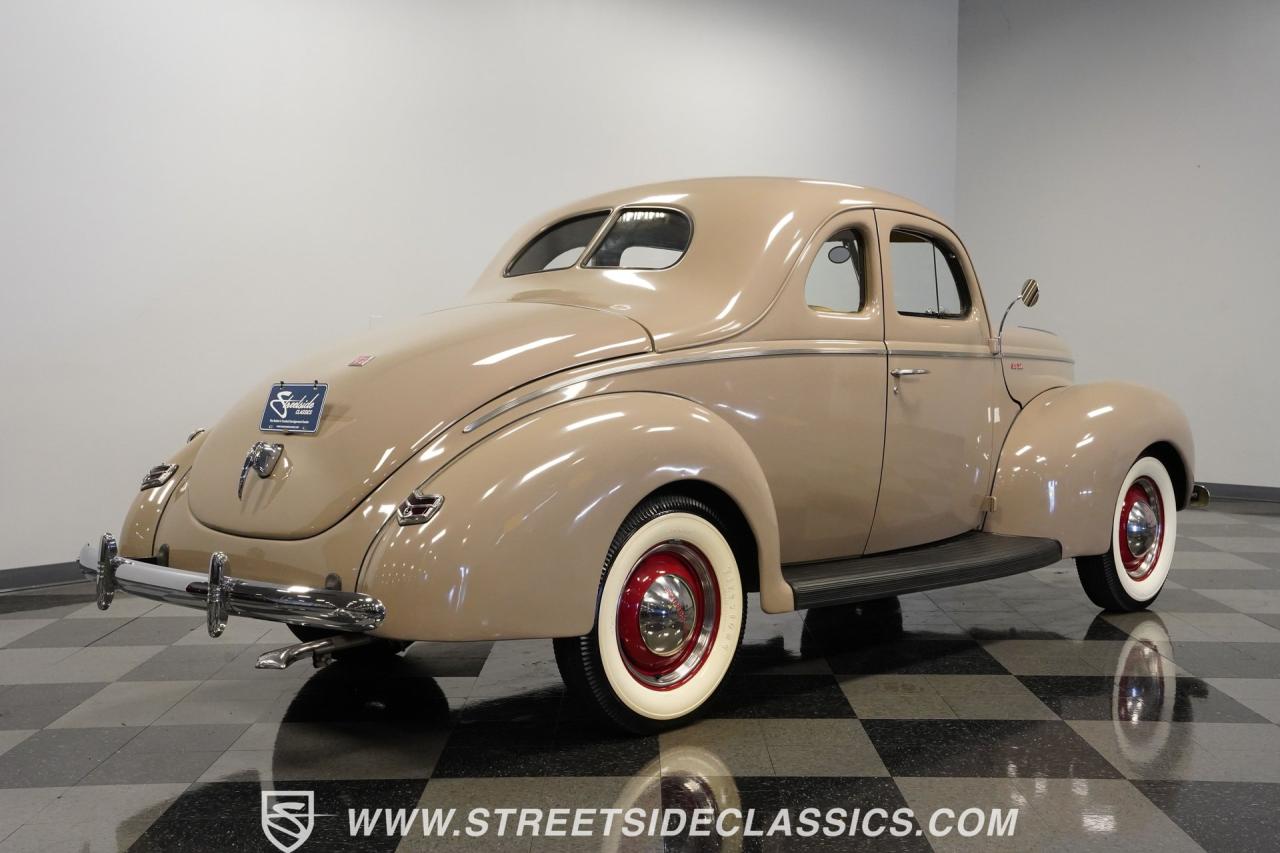 1940 Ford Deluxe Business Coupe