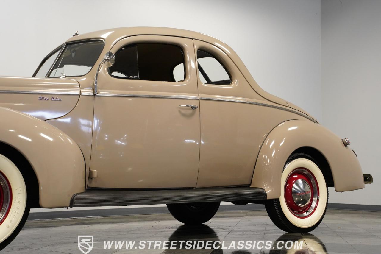 1940 Ford Deluxe Business Coupe