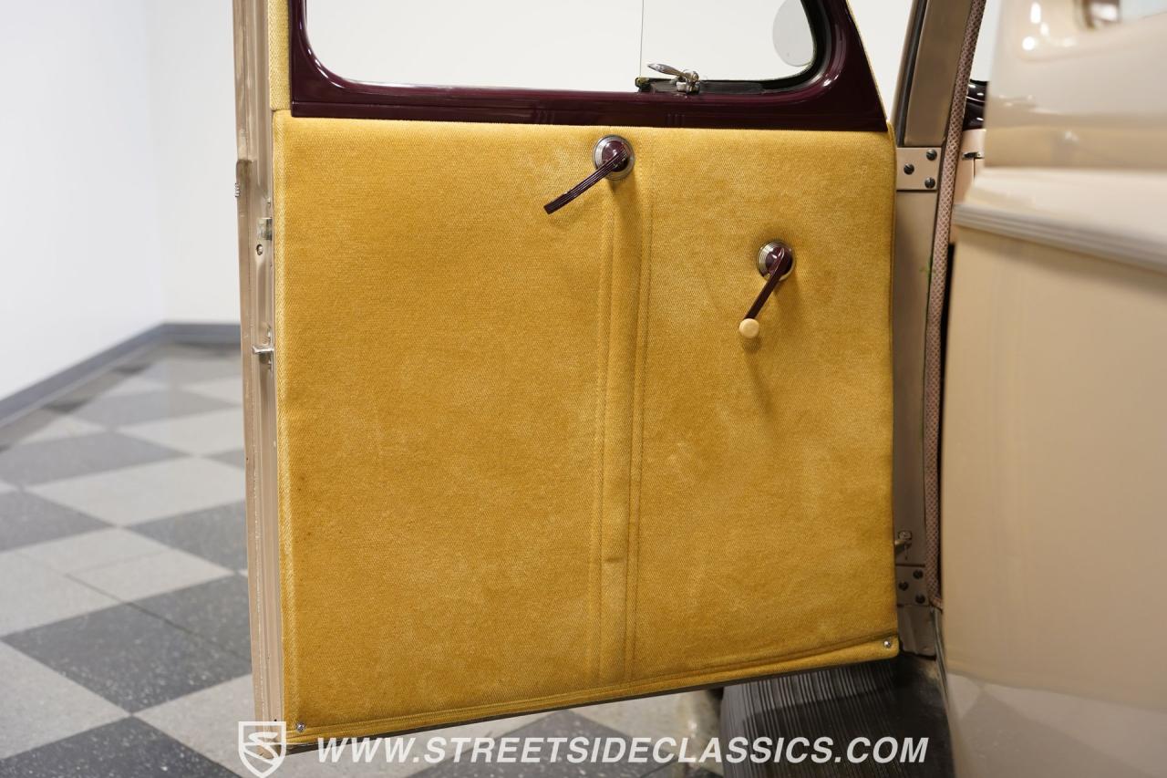 1940 Ford Deluxe Business Coupe