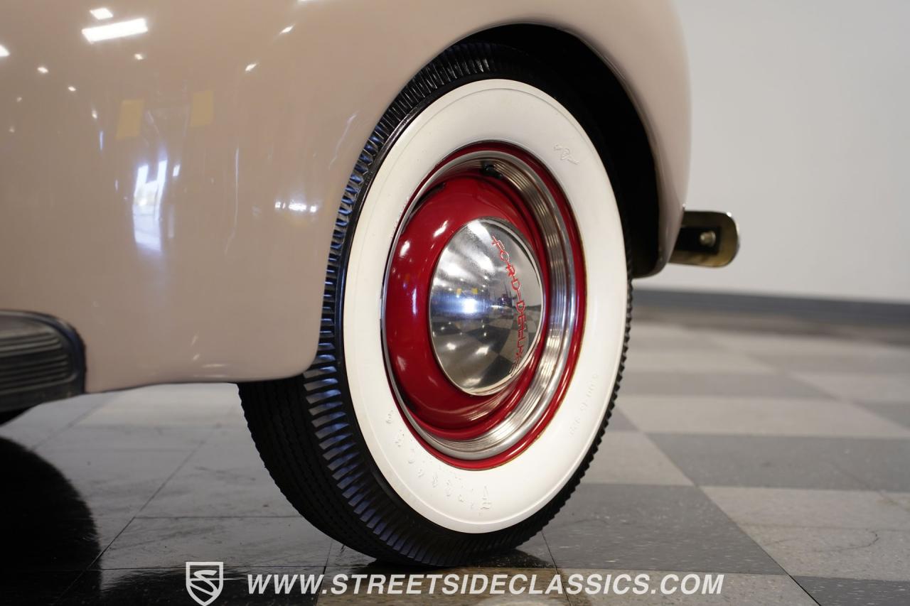 1940 Ford Deluxe Business Coupe