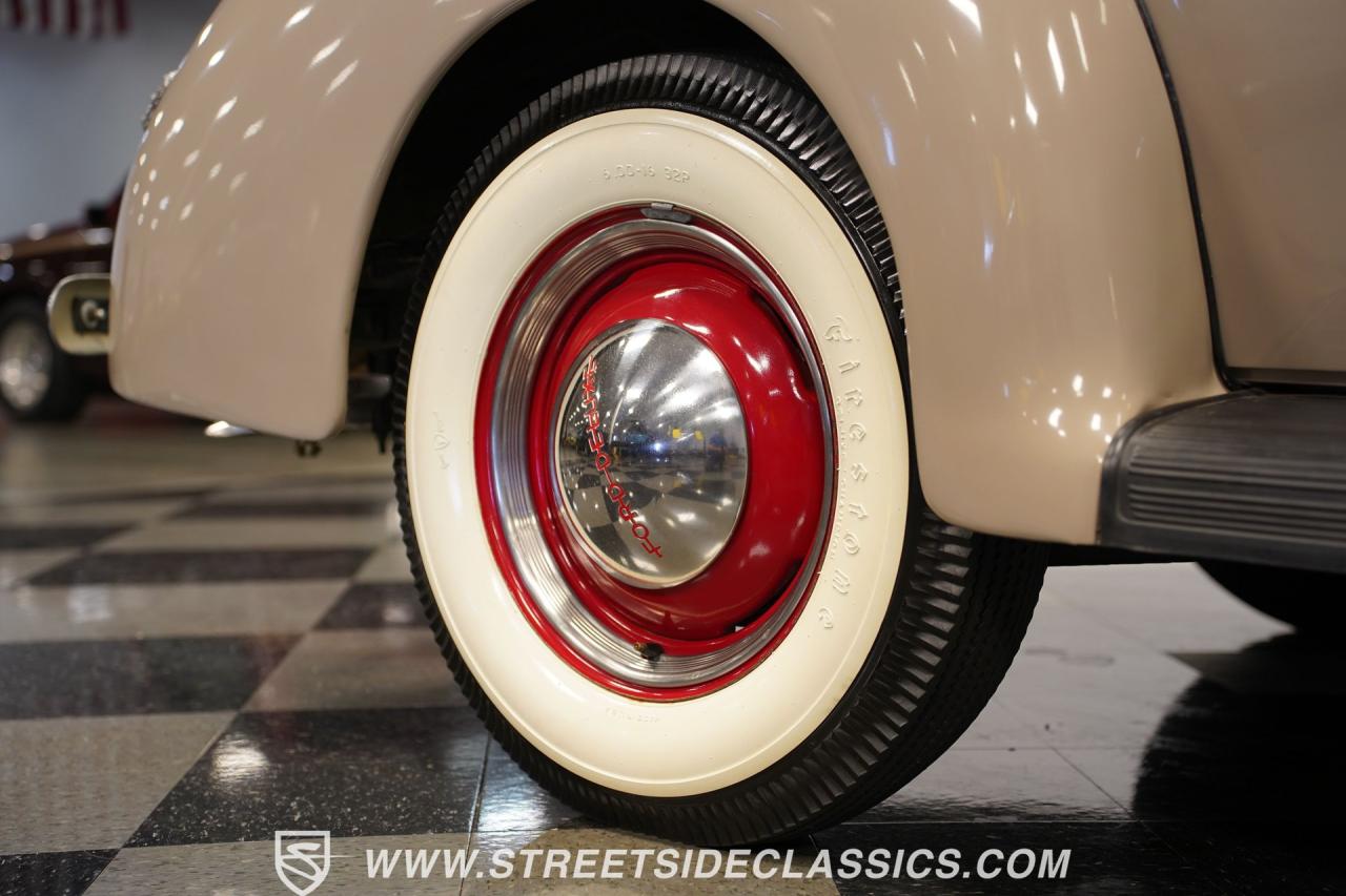 1940 Ford Deluxe Business Coupe