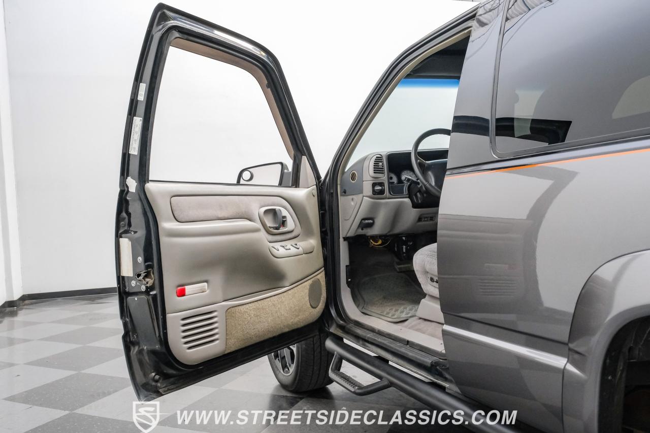 1995 Chevrolet Tahoe Z71 4X4 Restomod