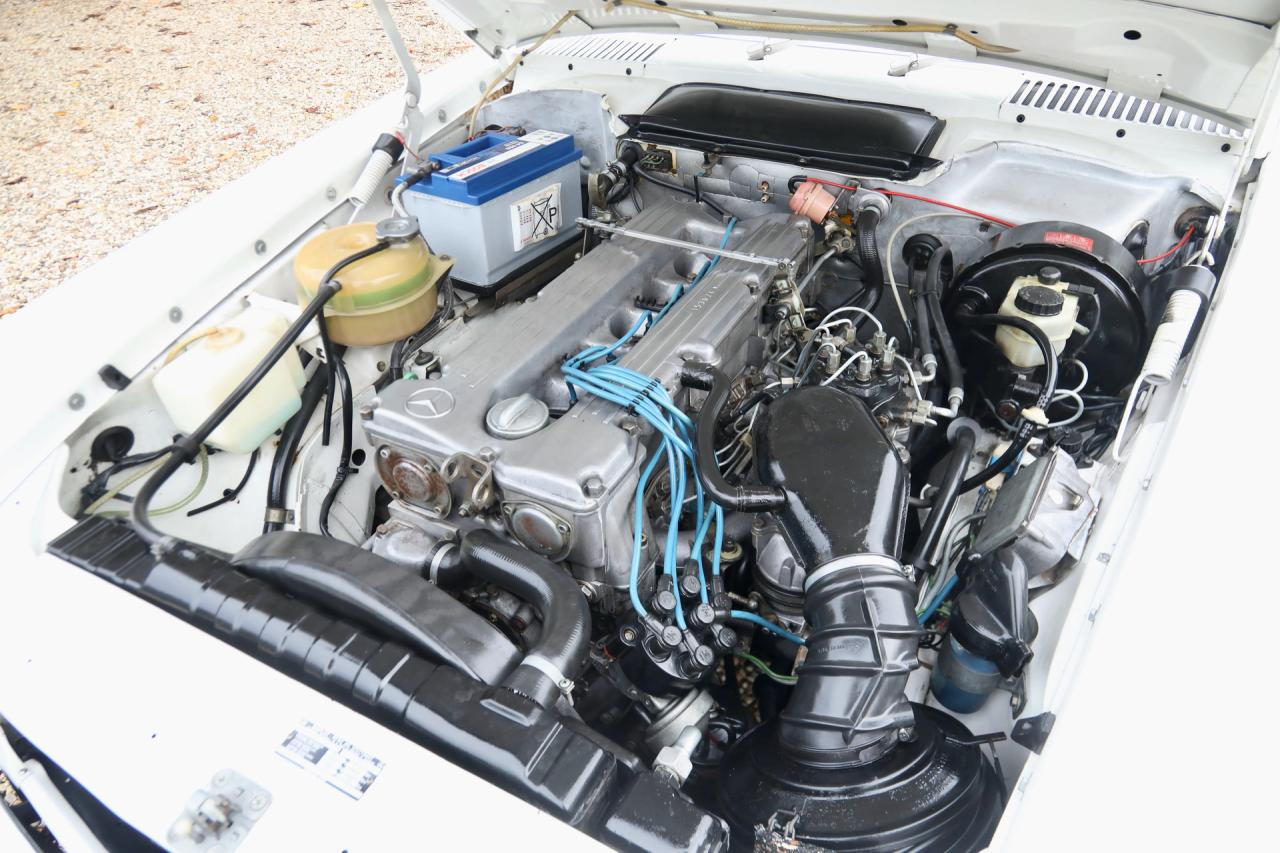 1977 Mercedes - Benz Mercedes Benz 280 SL &ldquo;Classicweiss&rdquo;