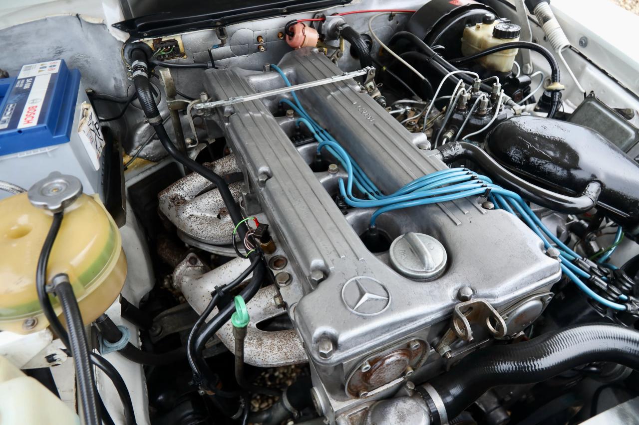 1977 Mercedes - Benz Mercedes Benz 280 SL &ldquo;Classicweiss&rdquo;