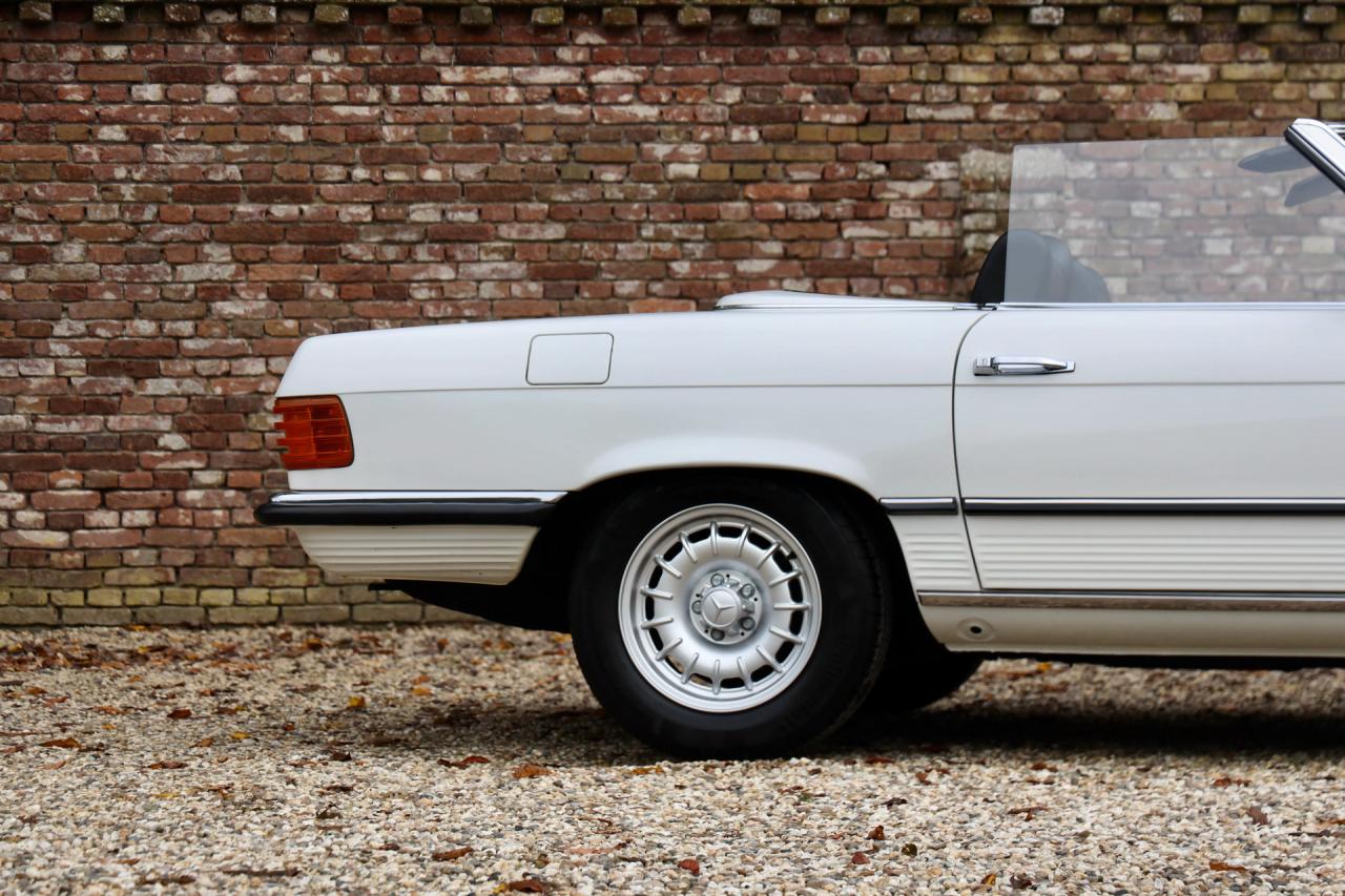 1977 Mercedes - Benz Mercedes Benz 280 SL &ldquo;Classicweiss&rdquo;