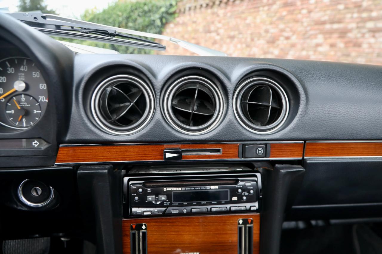 1977 Mercedes - Benz Mercedes Benz 280 SL &ldquo;Classicweiss&rdquo;
