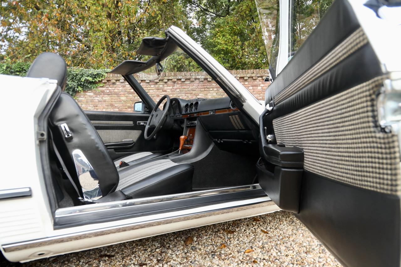 1977 Mercedes - Benz Mercedes Benz 280 SL &ldquo;Classicweiss&rdquo;