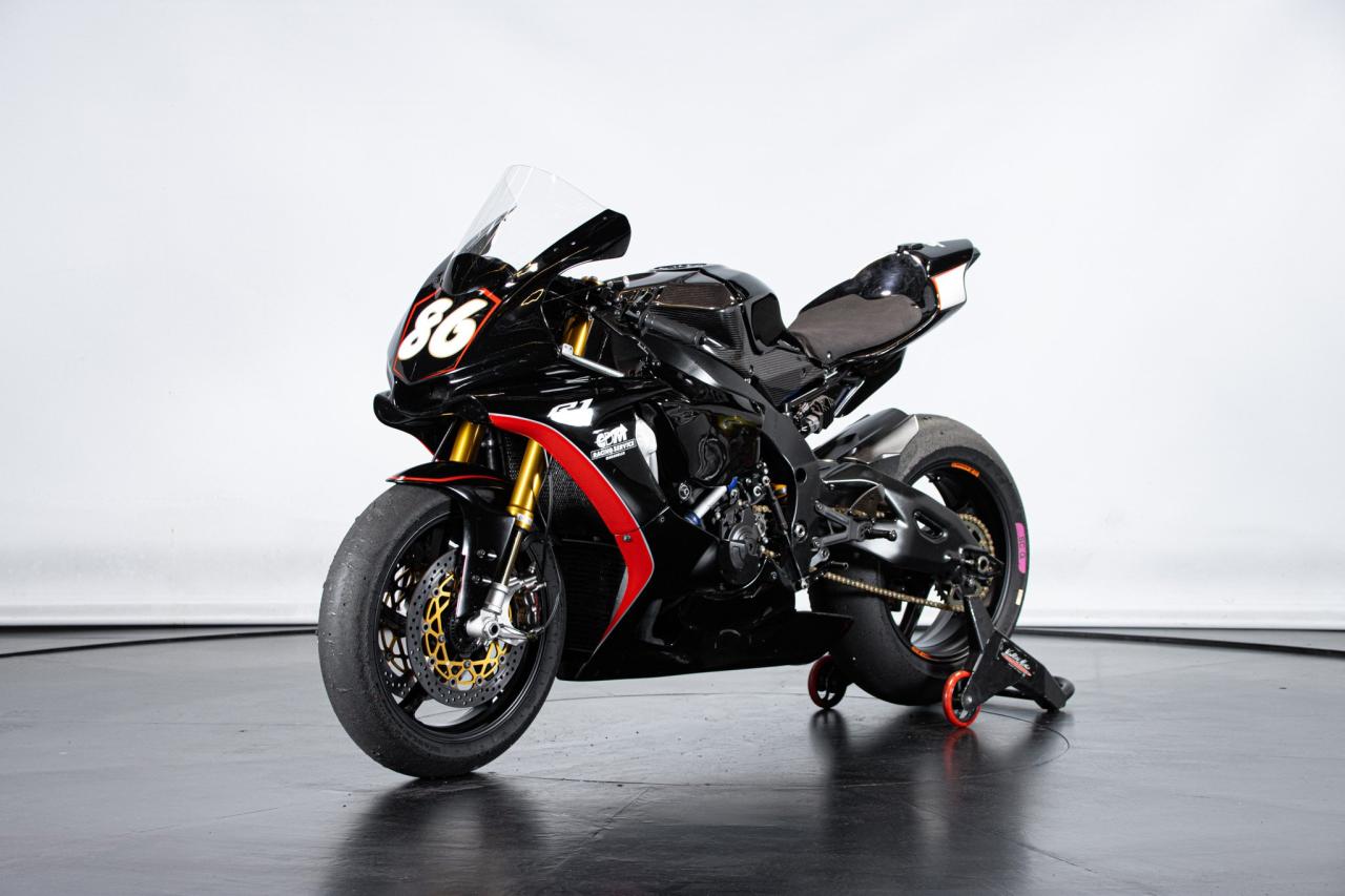 2024 Yamaha R1