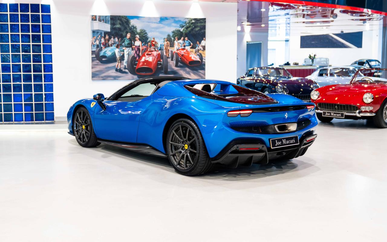 2023 Ferrari 296 GTS