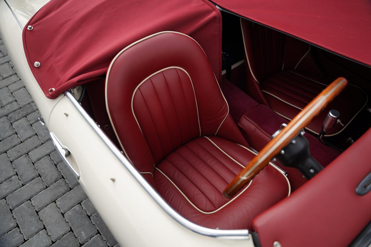 1958 Austin - Healey 100-6 M BN6