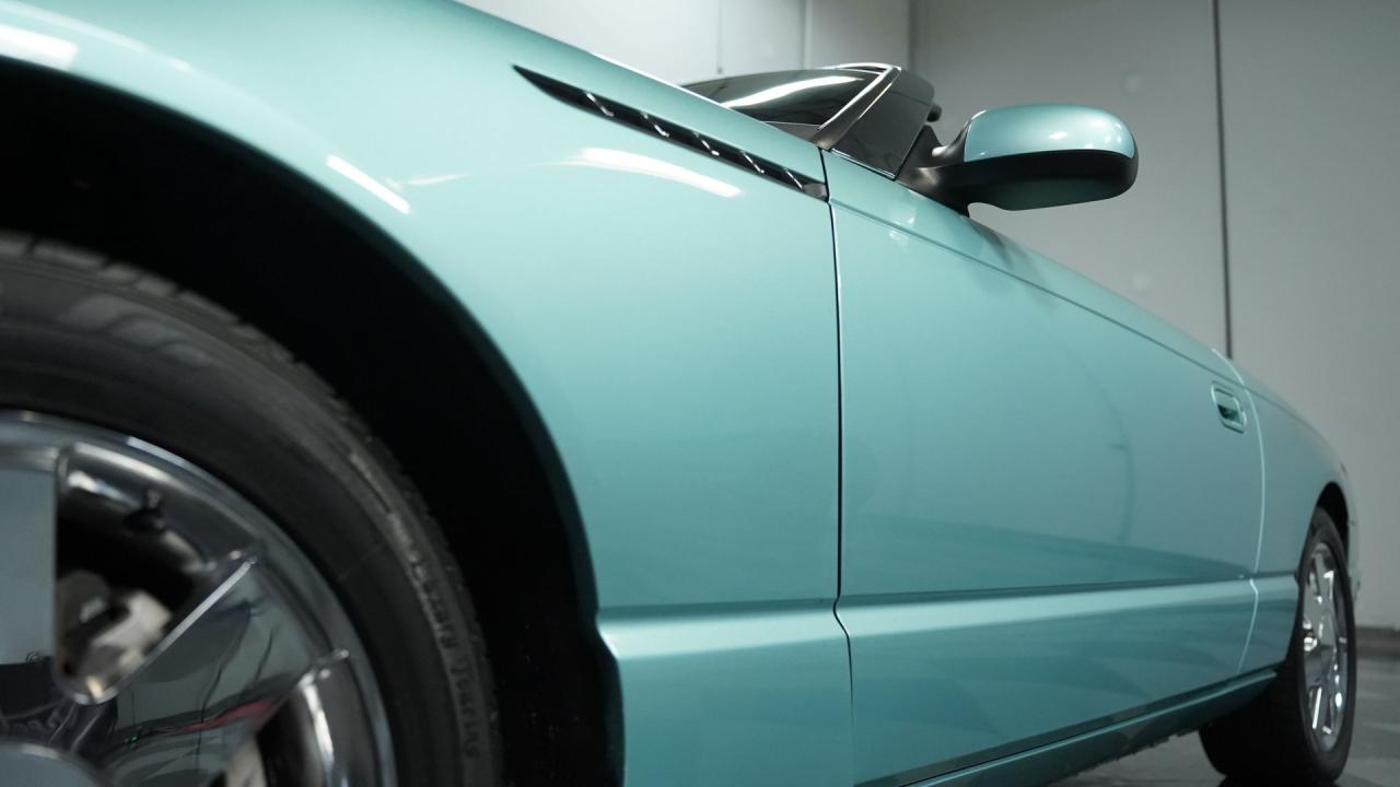 2002 Ford Thunderbird