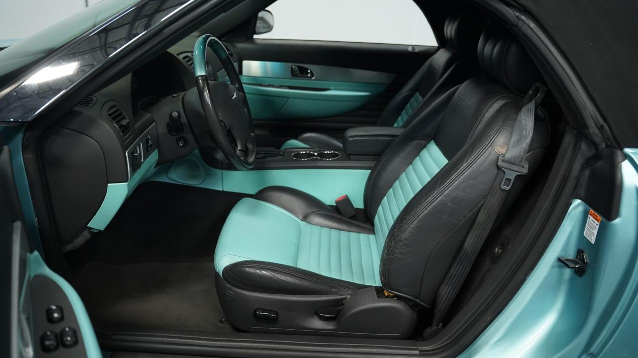 2002 Ford Thunderbird