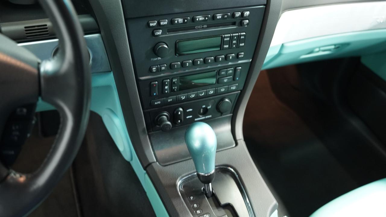 2002 Ford Thunderbird