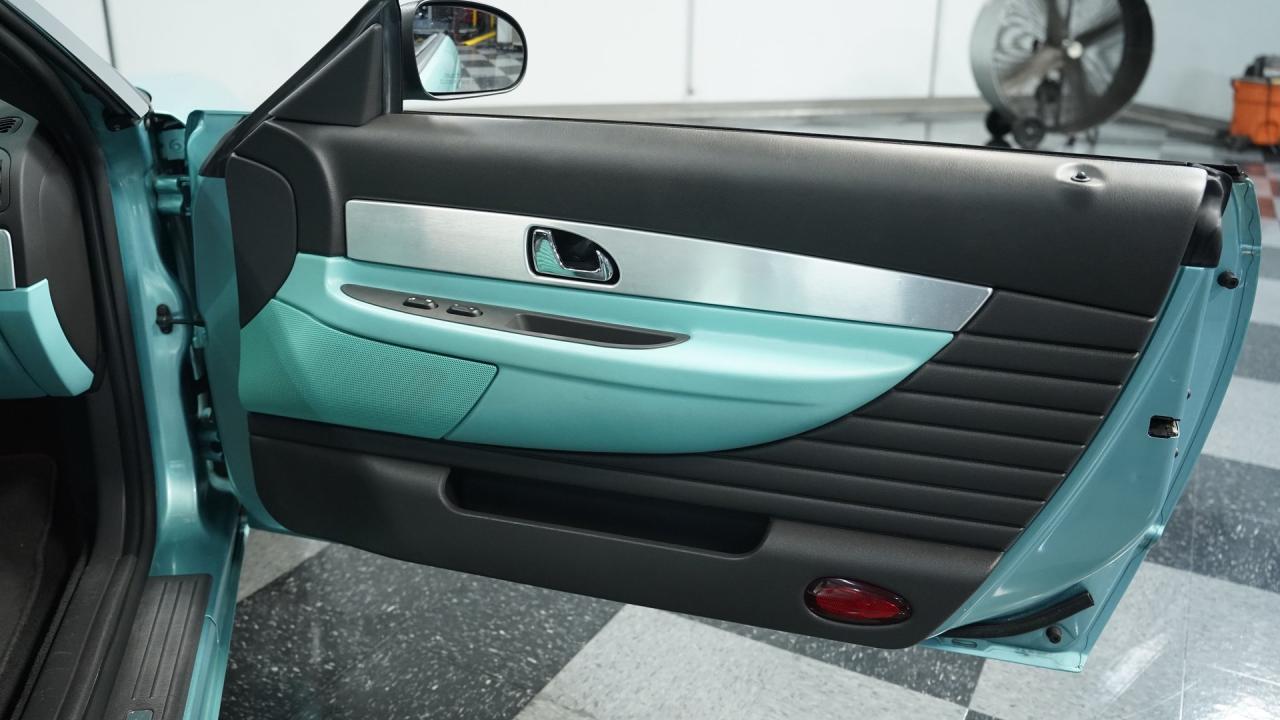 2002 Ford Thunderbird