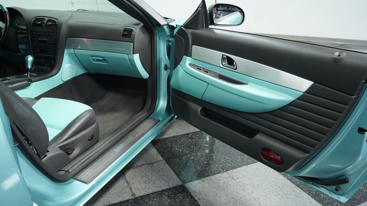 2002 Ford Thunderbird