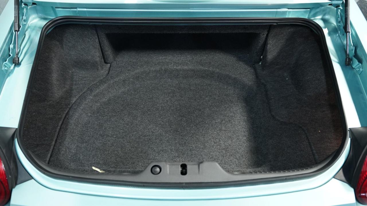 2002 Ford Thunderbird