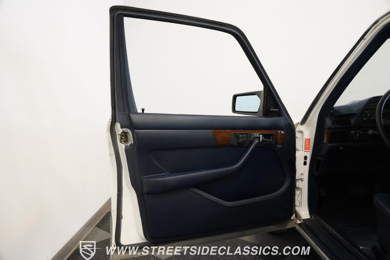 1984 Mercedes - Benz 300SD