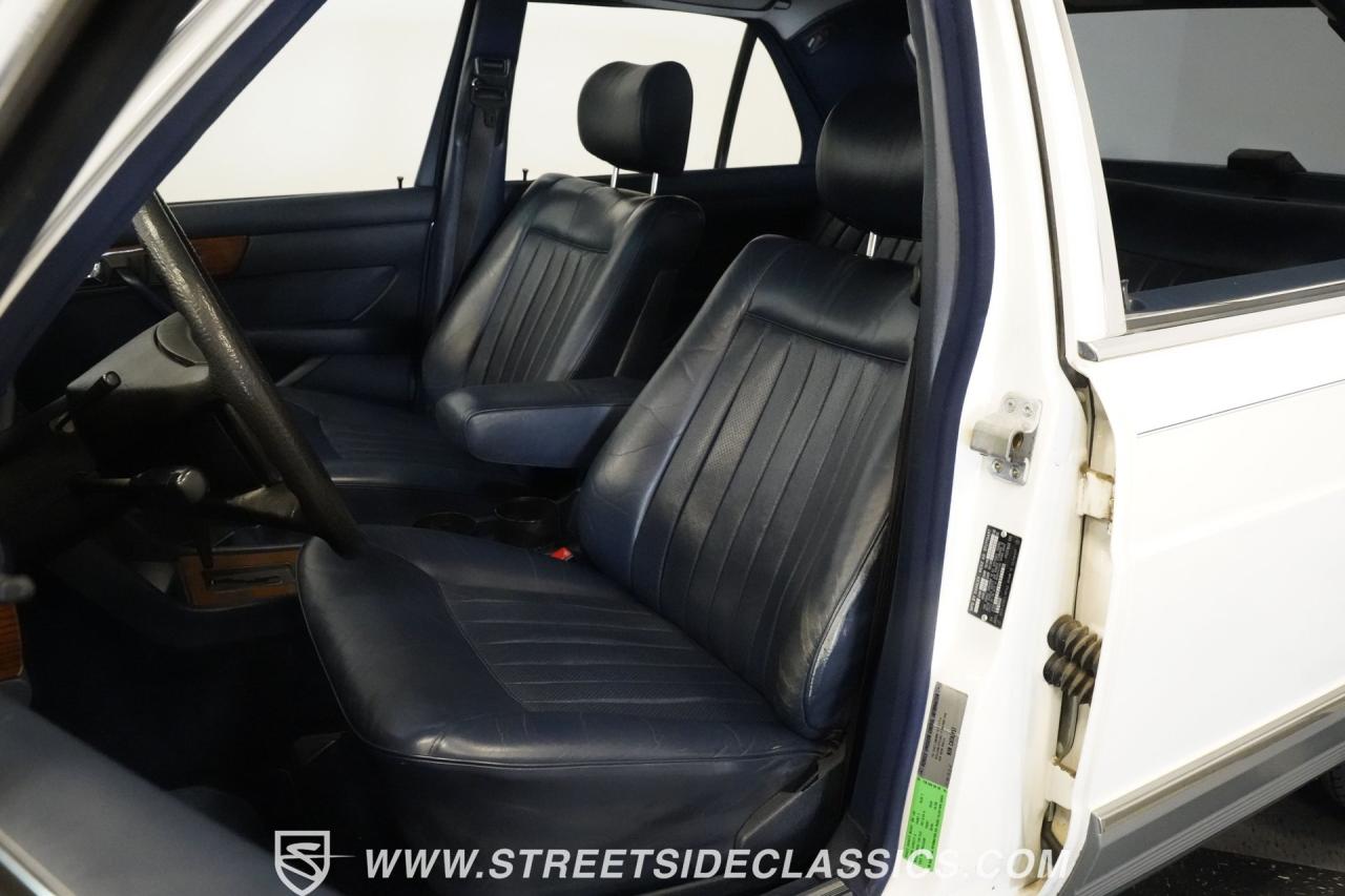 1984 Mercedes - Benz 300SD