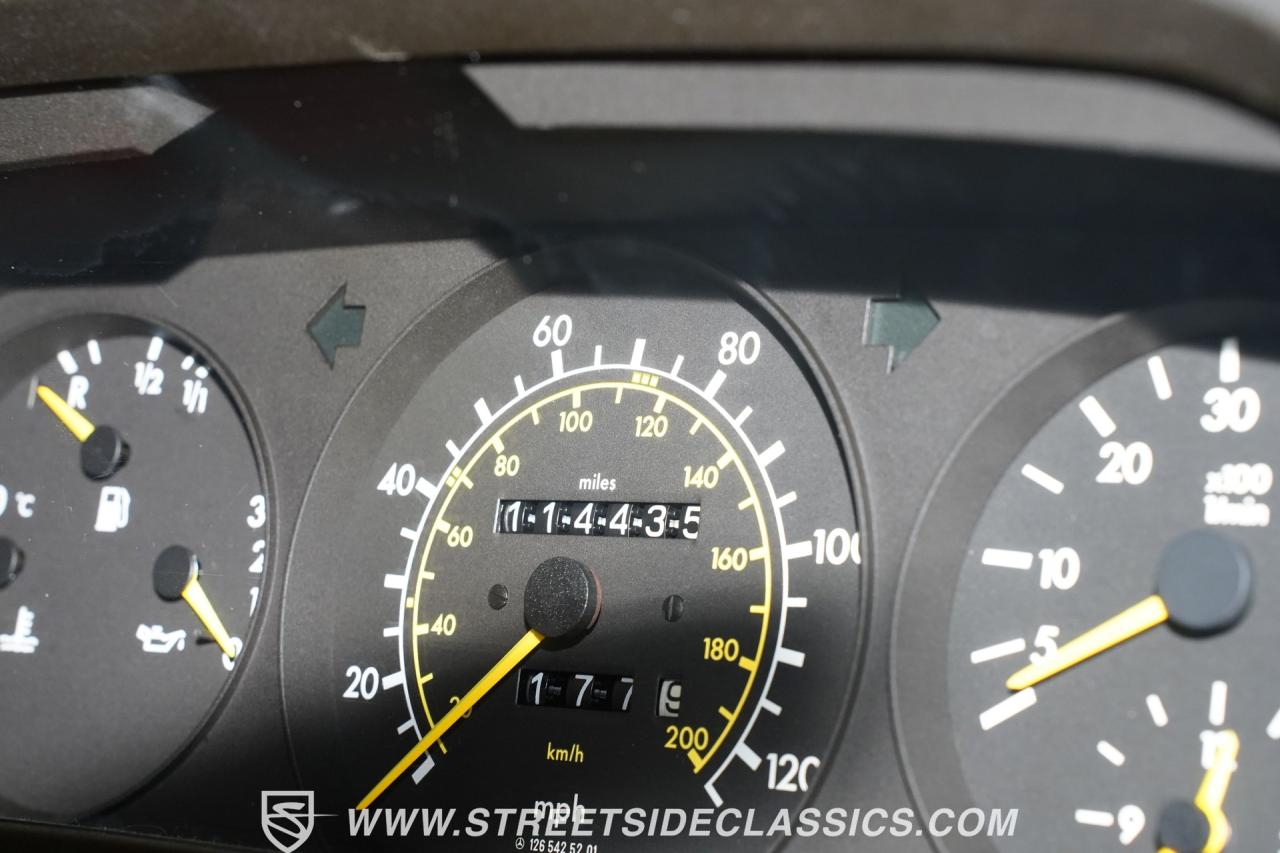 1984 Mercedes - Benz 300SD