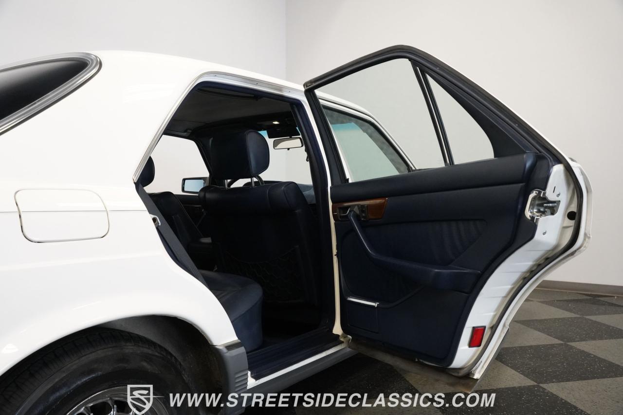 1984 Mercedes - Benz 300SD