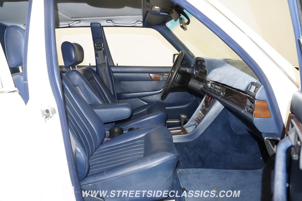 1984 Mercedes - Benz 300SD