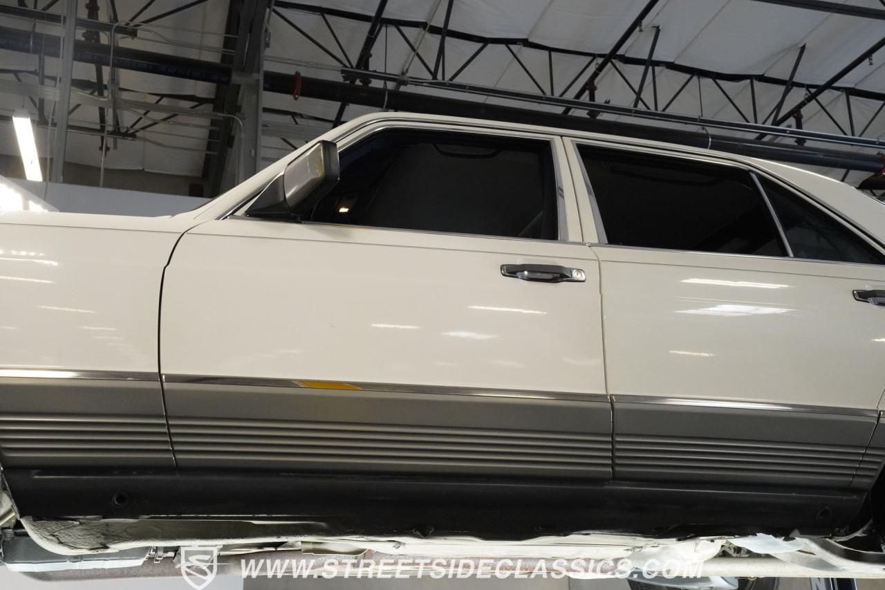 1984 Mercedes - Benz 300SD