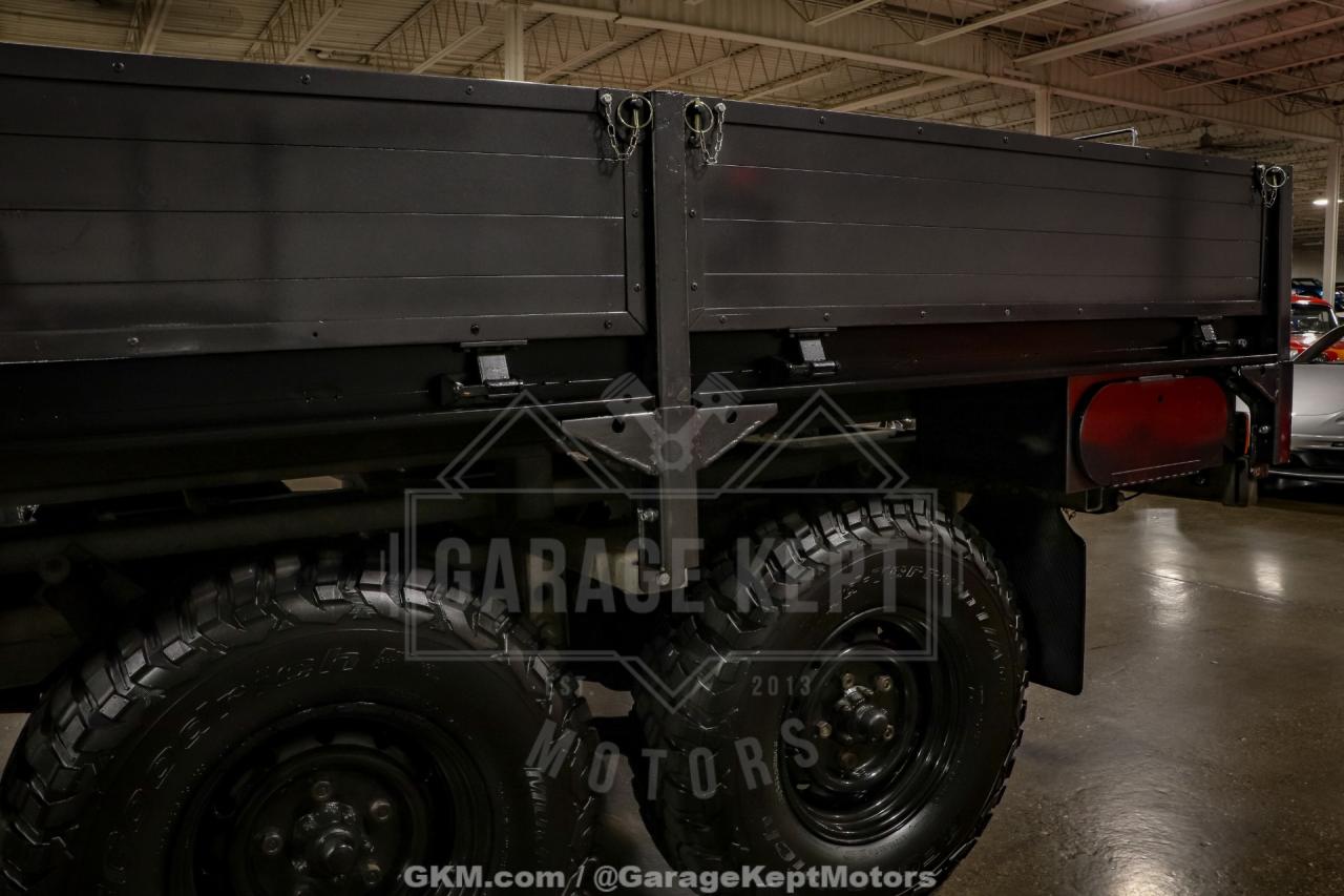 1989 Land Rover Defender 110 Perentie 6x6