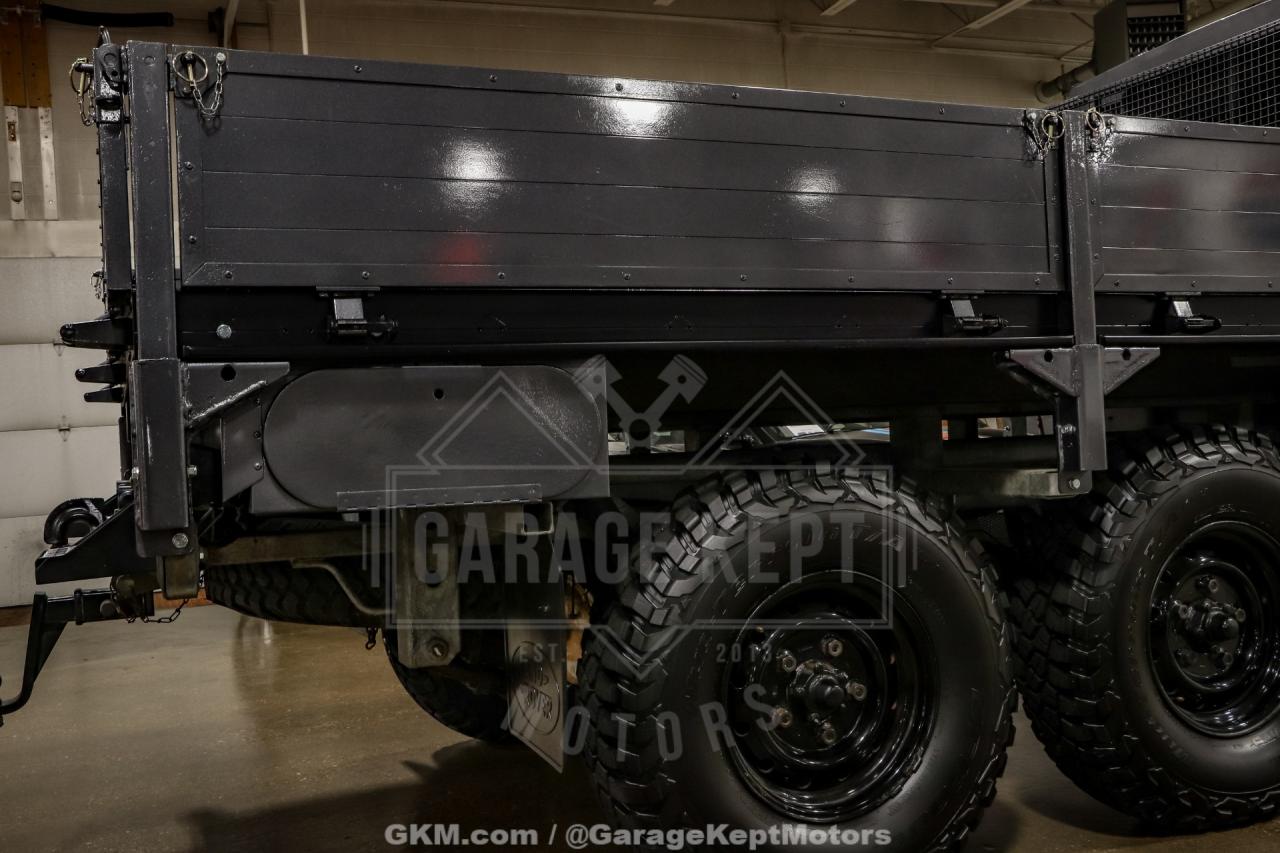 1989 Land Rover Defender 110 Perentie 6x6