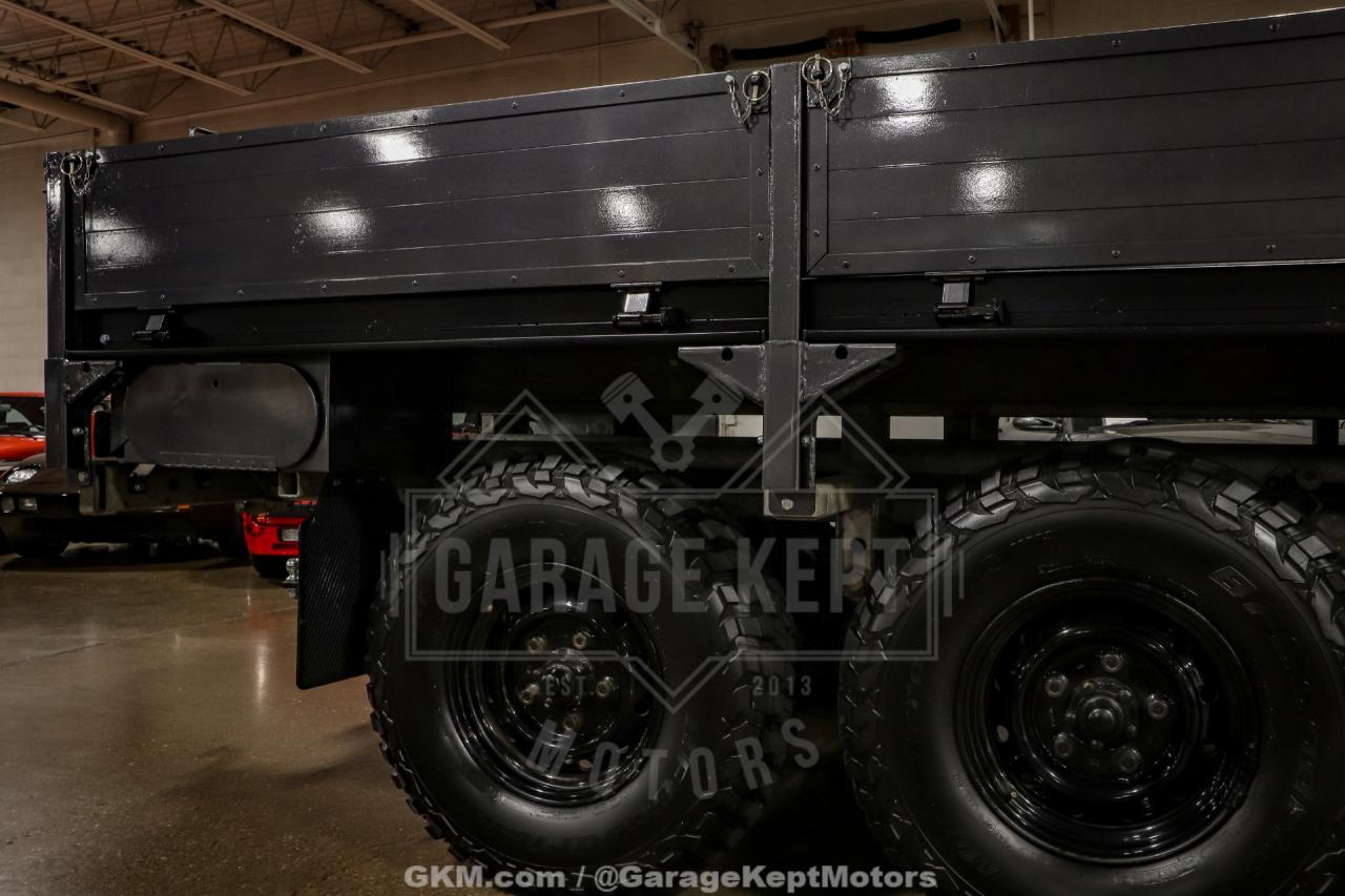 1989 Land Rover Defender 110 Perentie 6x6