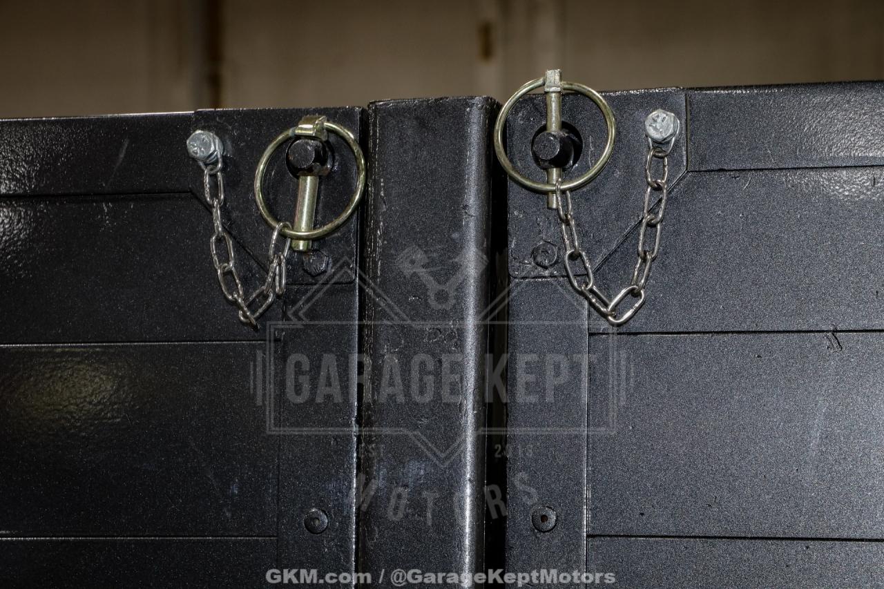 1989 Land Rover Defender 110 Perentie 6x6