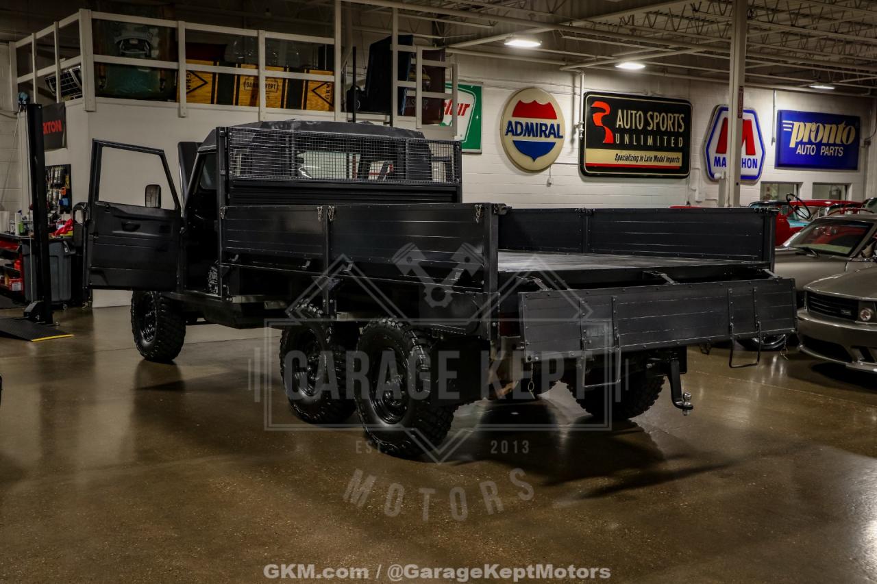 1989 Land Rover Defender 110 Perentie 6x6