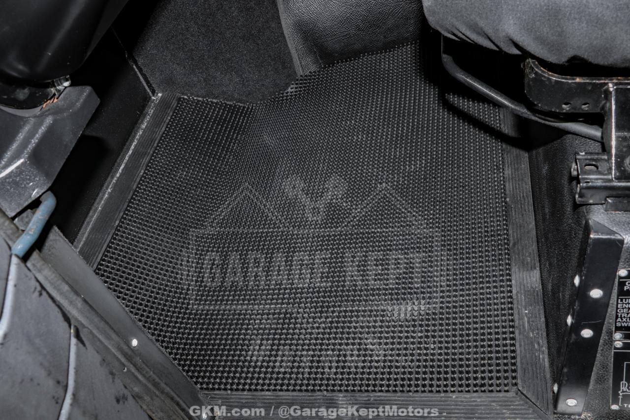 1989 Land Rover Defender 110 Perentie 6x6