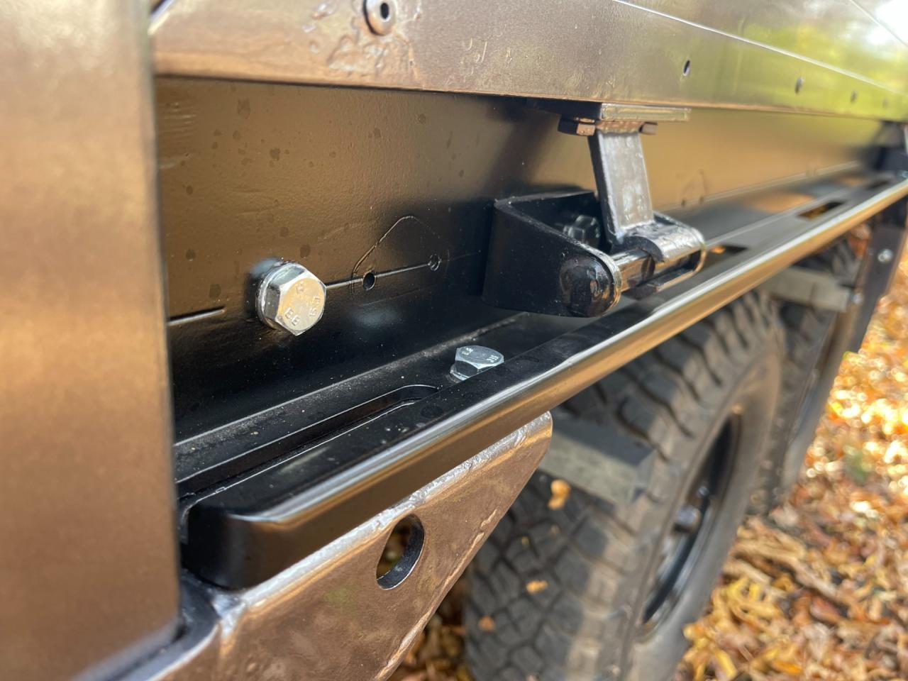 1989 Land Rover Defender 110 Perentie 6x6