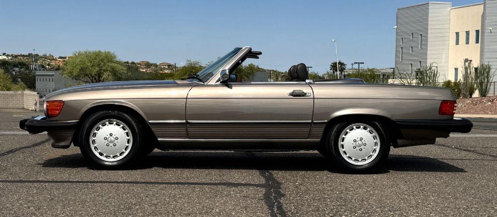 1989 Mercedes - Benz 560SL