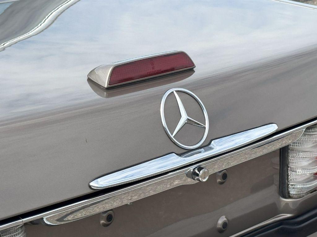 1989 Mercedes - Benz 560SL