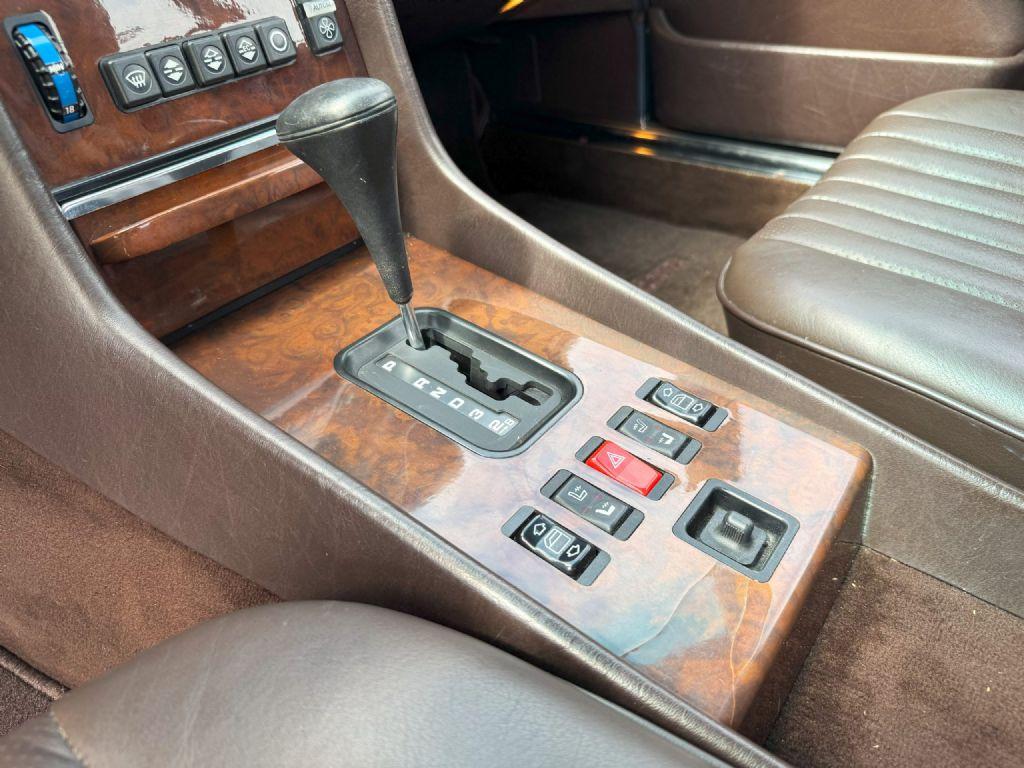 1989 Mercedes - Benz 560SL